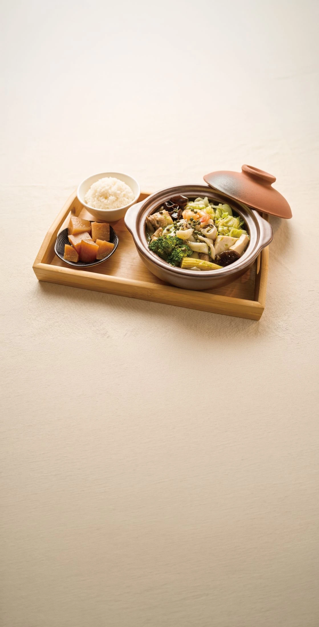 紅九九 Lite 個人鍋、白飯與滷味套餐