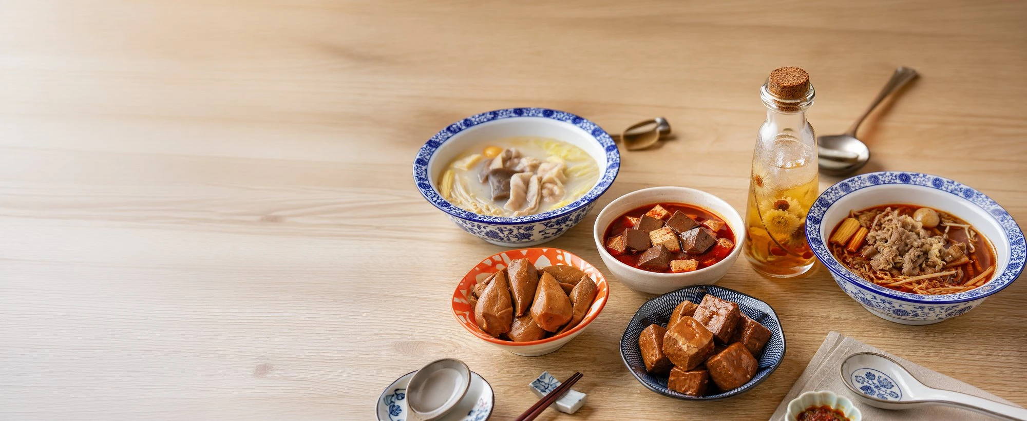 紅九九 Lite 個人湯鍋、鴨血豆腐與滷味